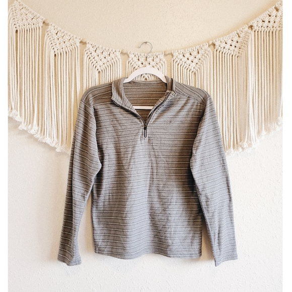 Patagonia Sweaters - PATAGONIA Gray Striped Quarter Zip Sweater